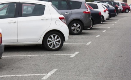 Am&eacute;nagement de parking : mat&eacute;riaux et rev&ecirc;tements adapt&eacute;s